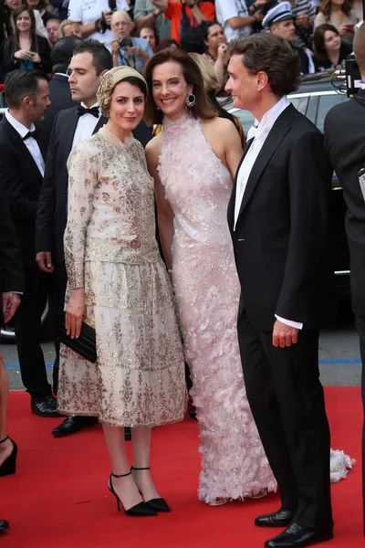 Leila Hatami y Carole Bouquet asisten al estreno de 'Grace of Monaco' — Foto de Stock