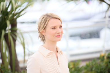 Oyuncu Mia Wasikowska