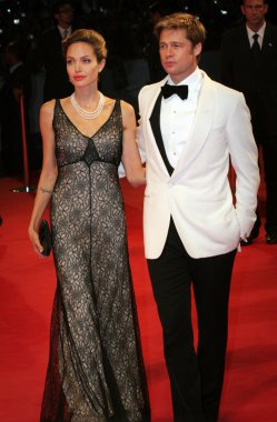Angelina jolie ve brad pitt