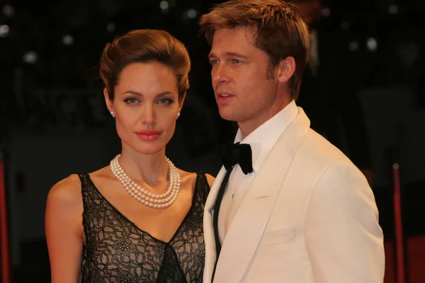 Angelina Jolie and Brad Pitt — Stock Photo, Image