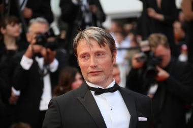 oyuncu mads mikkelsen