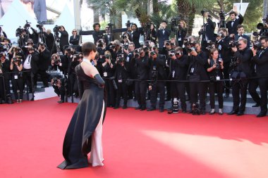 li yuchun 68 yıllık cannes film festivali sırasında