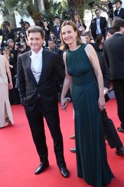 Carole bouquet 68 yıllık cannes film festivali sırasında