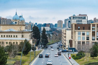 Central Park 'ta hava soğuk. Bakü, Azerbaycan. 15.02.2025.