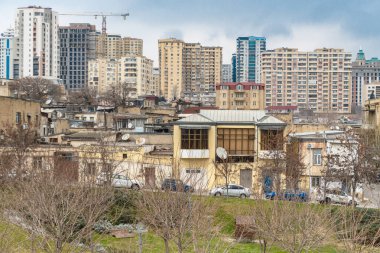 Central Park 'ta hava soğuk. Bakü, Azerbaycan. 15.02.2025.