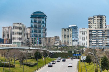 Central Park 'ta hava soğuk. Bakü, Azerbaycan. 15.02.2025.