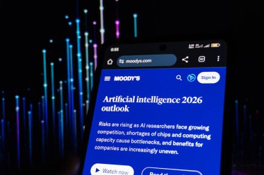 Moody 's' de. İş ve analiz kavramı. Editör fotoğrafı çekildi: Bakü, Azerbaycan. 09.12.2025.