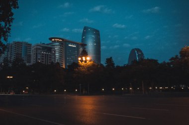 Bakü 'de akşam vakti, Azerbaycan
