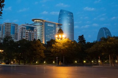 Bakü 'de akşam vakti, Azerbaycan