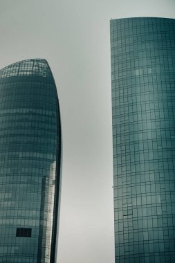 Sinematik şehir manzarası. Bakü, Azerbaycan. 01.02.2026.