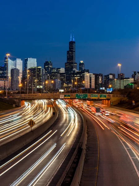 Gece Chicago trafiği.