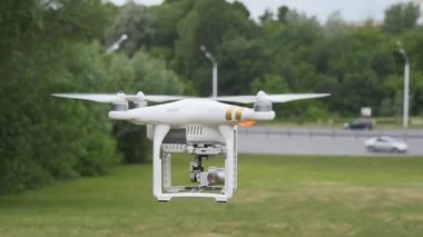 Quadcopter uçan kamera ile