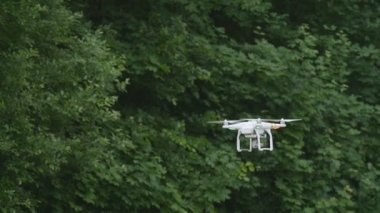 Quadcopter uçan kamera ile