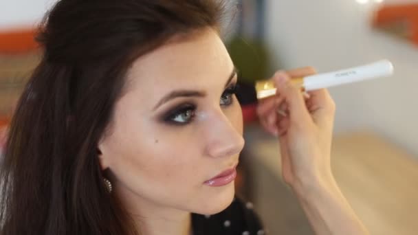 Make-up umělce práce — Stock video