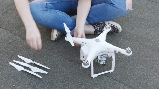 Προετοιμασία του drone για απογείωση. — Αρχείο Βίντεο