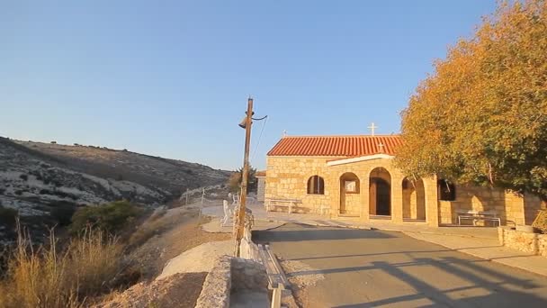 Pequeña iglesia bizantina antigua escénica — Vídeos de Stock