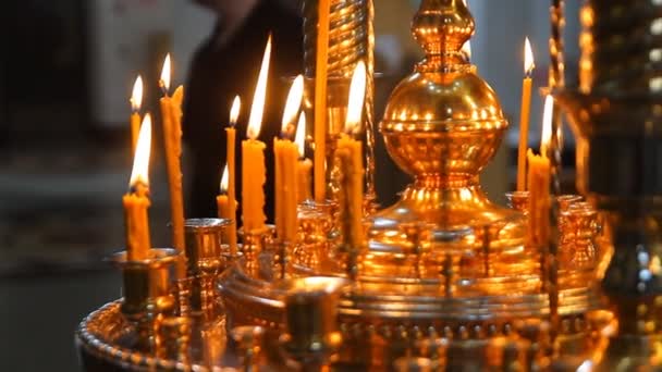 The candles in Russian orthodox Church — Stock Video