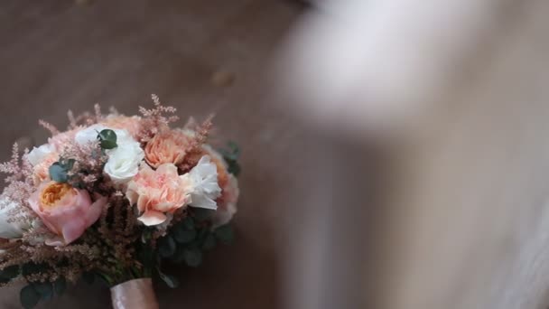 Свадебный букет — стоковое видео