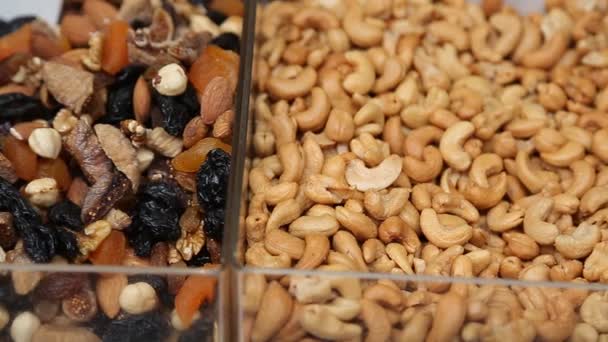 Nuts on a oriental bazaar in Istanbul — Stock Video