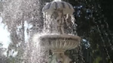 Güneş ışığı çeşme