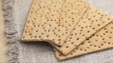 Kuru yassı ekmek cipsi