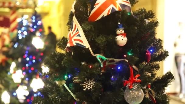 Kerstboom decoratie met Britse vlag — Stockvideo