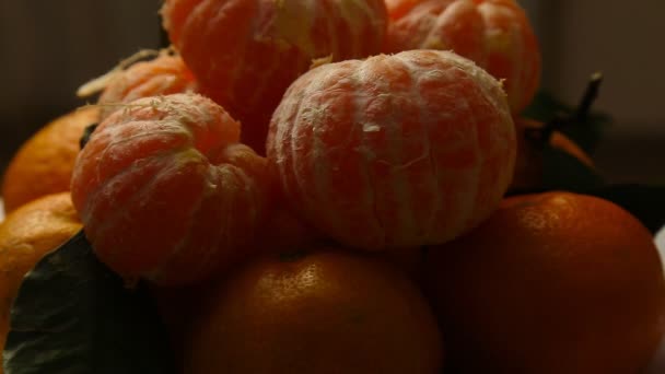 Fresh Tangerines with leaves — Stock Video