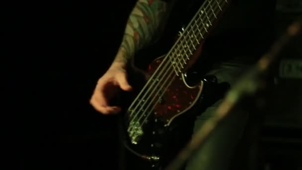 Guitarrista Bass — Vídeo de stock