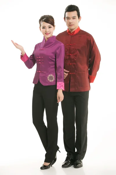 El uso de camarero ropa china en frente de un fondo blanco —  Fotos de Stock