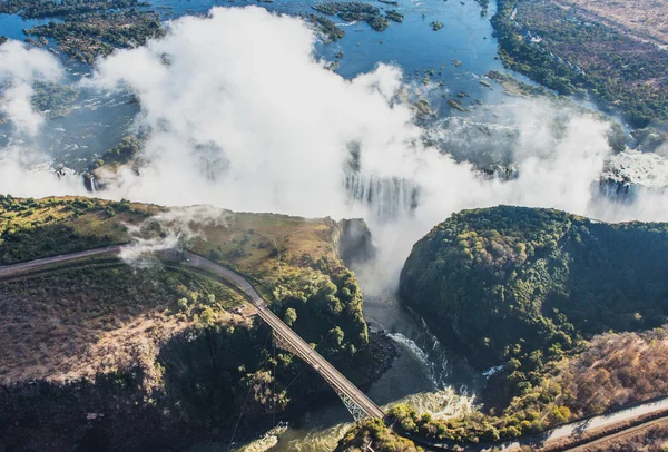 Victoria Falls e arredores no parque nacional — Fotografia de Stock