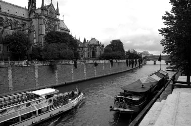 Paris 'ten değil.