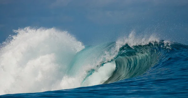 Große mächtige Welle — Stockfoto