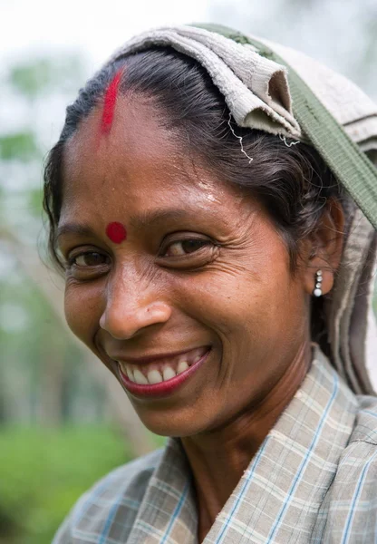 Femme indienne souriante — Photo