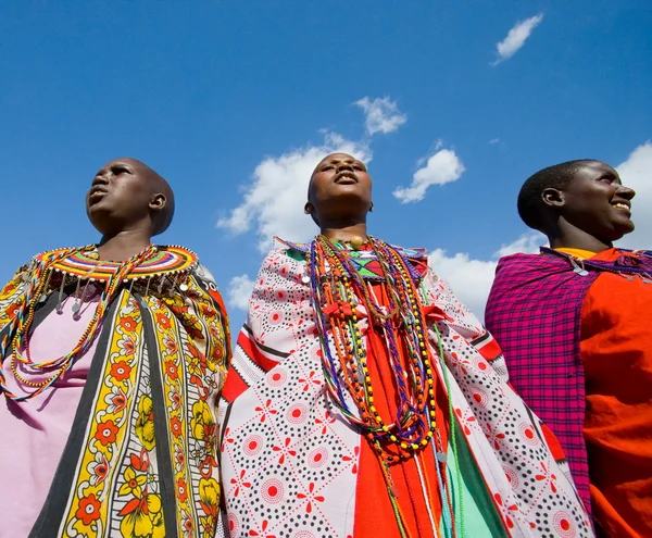 Pueblo masai con joyas tradicionales — Foto de Stock