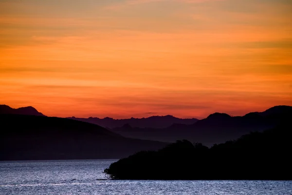 Cielo arancio ardente tramonto — Foto Stock