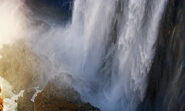 Detail des fallenden Wassers Victoriafälle. — Stockfoto