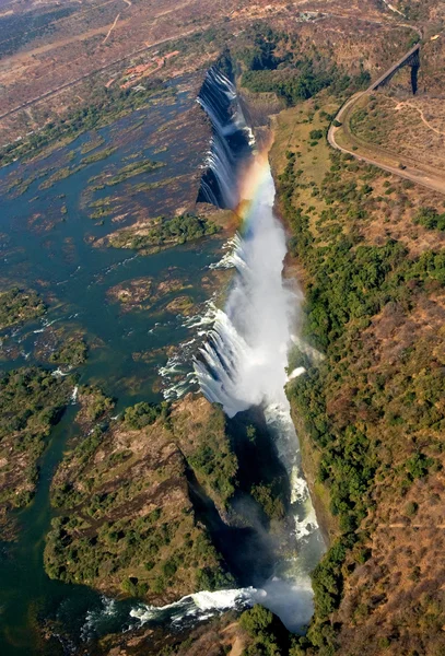 Victoria Falls. Una vista general de un arco iris — Foto de Stock