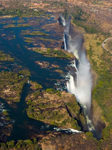 Victoria falls je největší opona vody na světě. — Stock fotografie