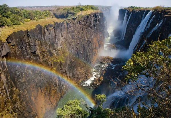 维多利亚瀑布。彩虹一般视图 — 图库照片