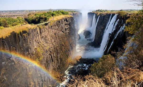 Victoria Falls. Una visione generale di un arcobaleno — Foto Stock