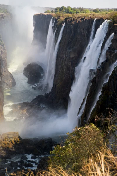 Veduta delle Cascate Vittoria da terra . — Foto Stock