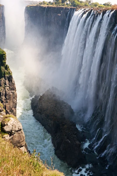 Visa Victoria Falls från grunden. — Stockfoto