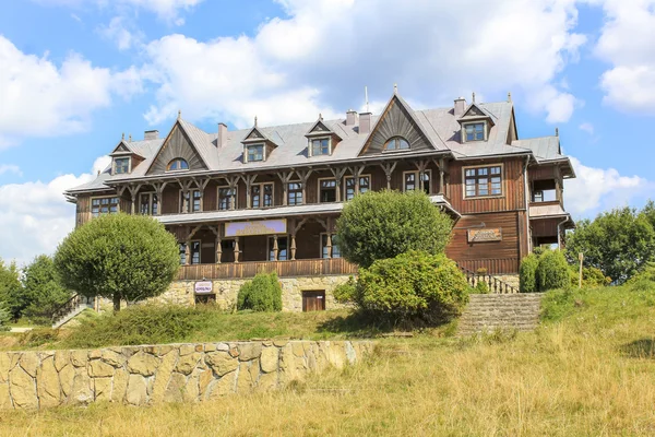 Villa Leopold Szperling v turistické osadě Czorsztyn, Polsko — Stock fotografie