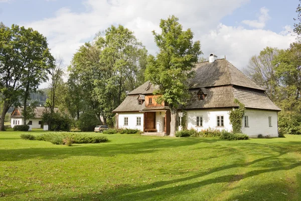 Tetmajer Familienhaus in lopuszna, Polen — Stockfoto