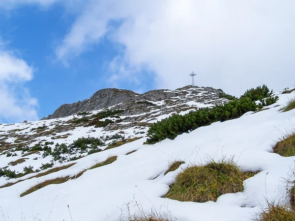 Kors på toppen af Giewont Mountain, Polen - Stock-foto