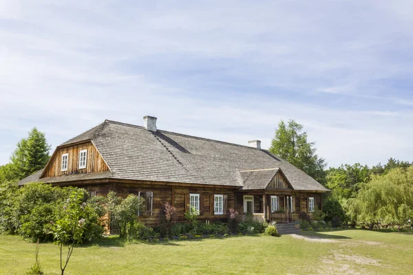 Wooden country house in the museum in Tokarnia, Poland — Stock Photo, Image