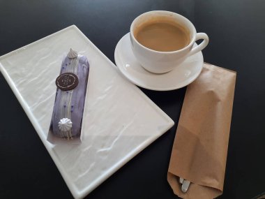 Ekmekle kahvaltı kahvesi.