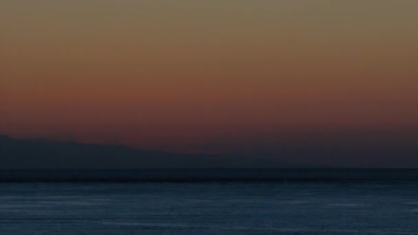 Nascer Sol Épico Sobre Uma Ilha Oceânica — Vídeo de Stock