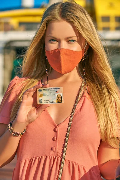 Amerykański Paszport Szczepień Usa Tourist Stany Zjednoczone Ameryki Formularz Świadectwa — Zdjęcie stockowe