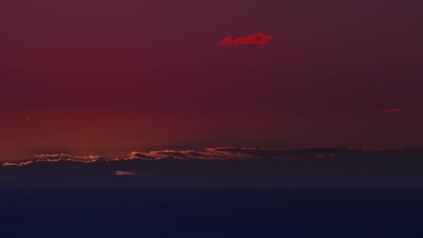 Dramatischer Zeitraffer Sonnenaufgang Über Gewitterwolken Abend Große Schöne Orangefarbene Farbe — Stockvideo